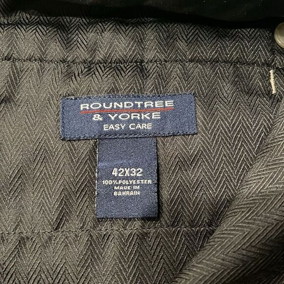 Men's Roundtree & Yorke Easy Care Tan Slacks - Picture 7 of 9